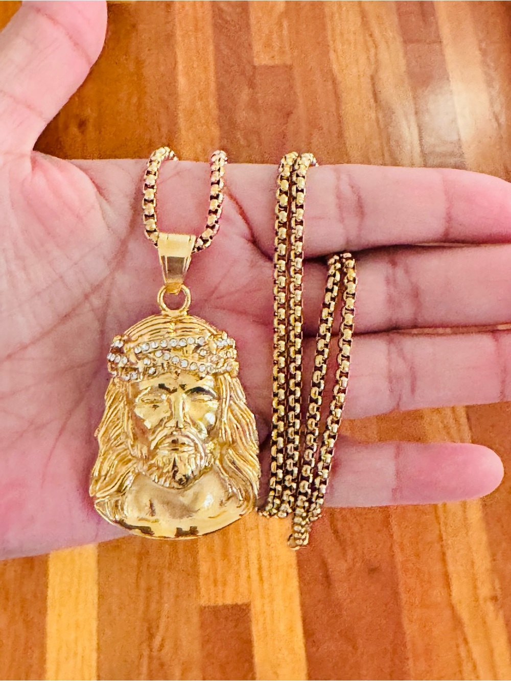 Elegant 18K Gold Jesus Head Pendant Necklace for Men. New